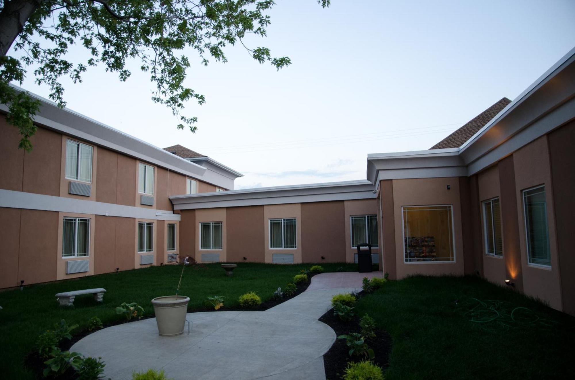Aashram Hotel By Niagara River Niagara Falls Esterno foto