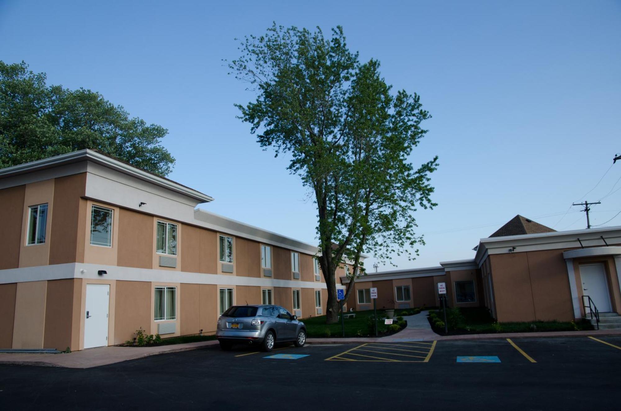 Aashram Hotel By Niagara River Niagara Falls Esterno foto