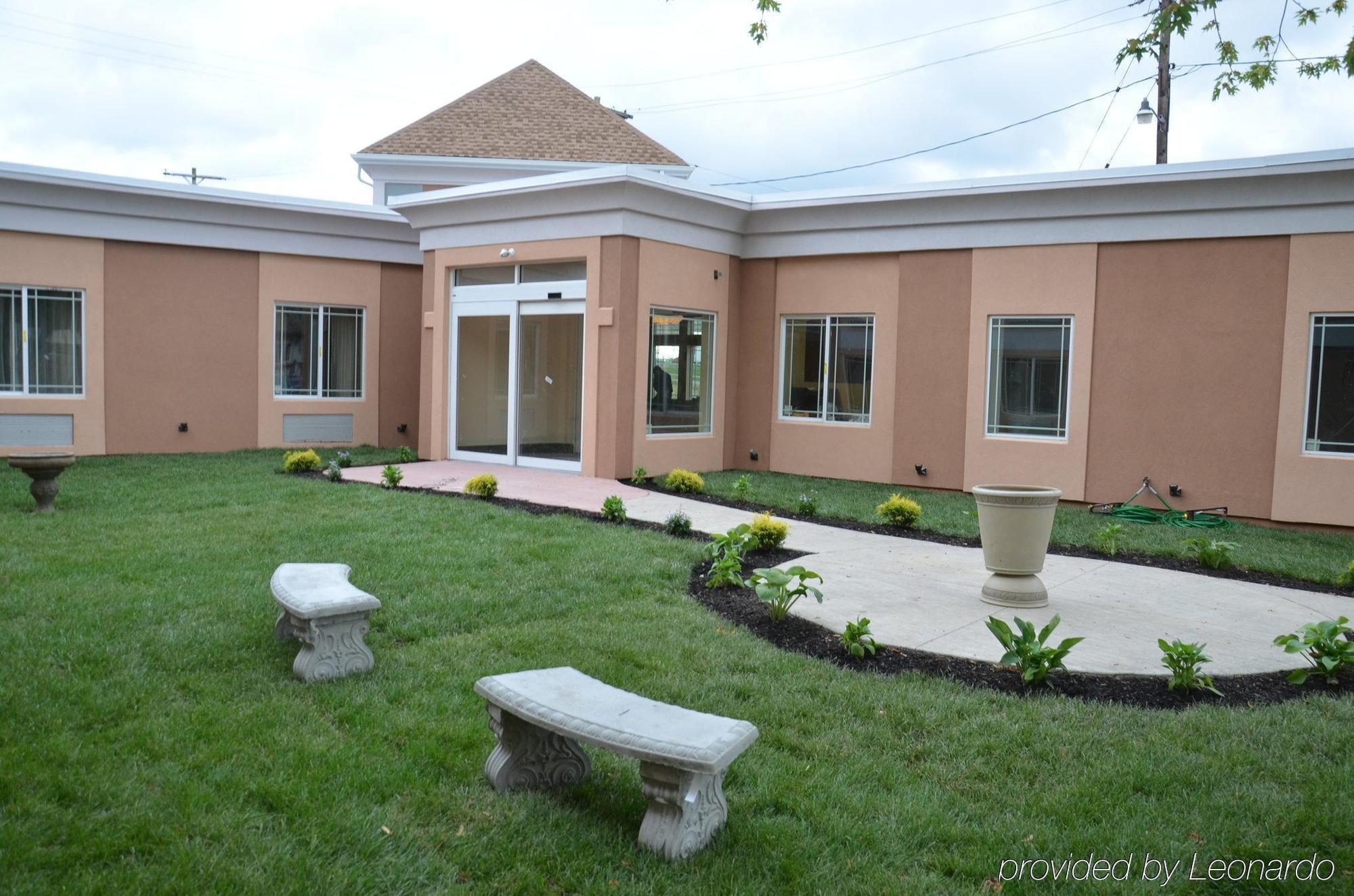 Aashram Hotel By Niagara River Niagara Falls Esterno foto